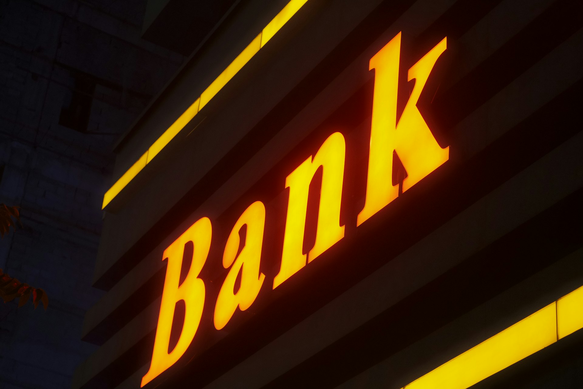 How Subscription-Based Banking Services Are Transforming the Financial Landscape