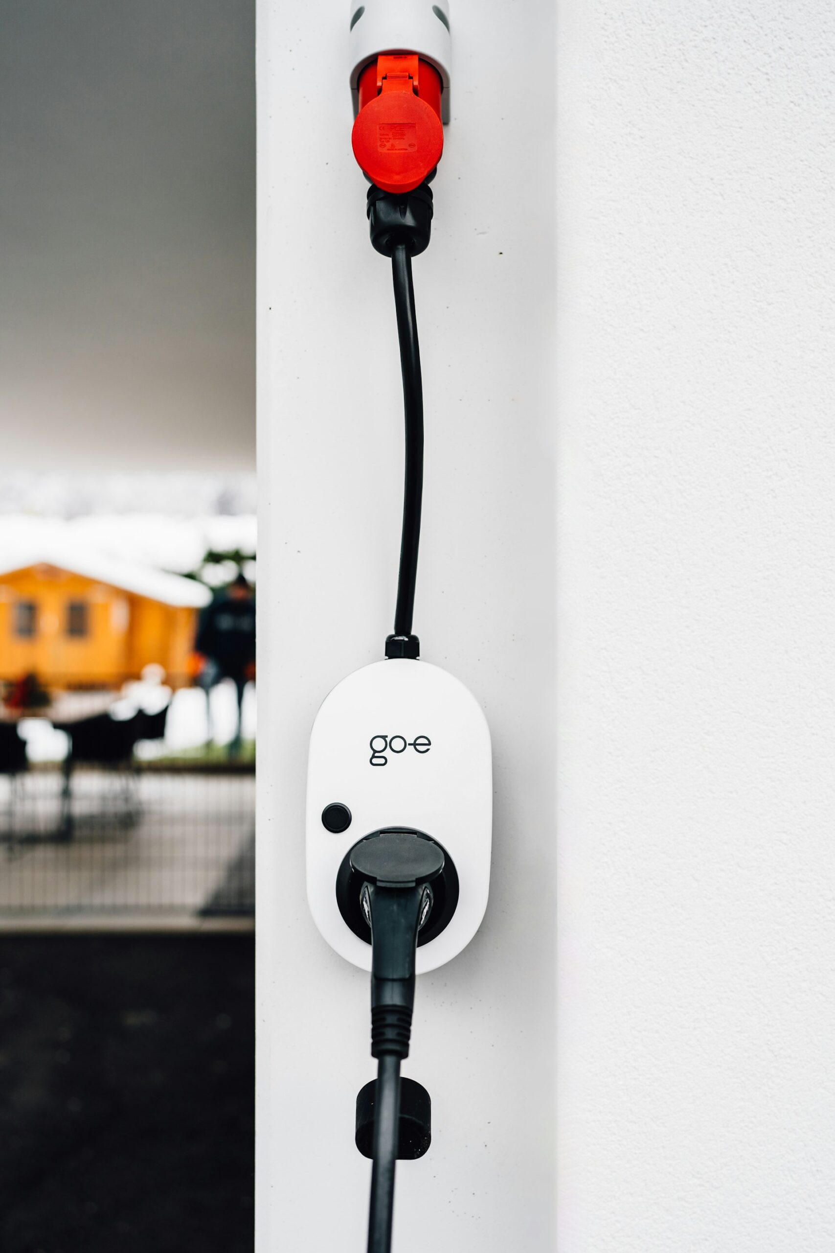 Building the Future: Trends and Solutions in Electric Vehicle Charging Infrastructure